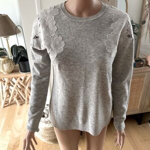 TED BAKER One Of A Few Floral Embroidered Cash Blend Appliqué Sweater Grey SZ 2